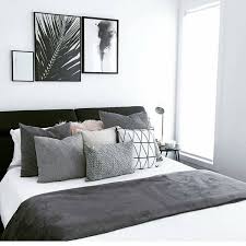 The grey, and especially its light shade, and the white are essentials of scandinavian decor. 20 Black And White Bedroom Decor Magzhouse