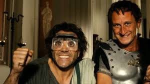 Une bonne partie du village gaulois les accompagne pour les soutenir en se faisant passer pour des romains (les jeux étant réservés aux grecs, les romains y étant admis au nom de leur supposée parenté avec les troyens). Prime Video Asterix Aux Jeux Olympiques