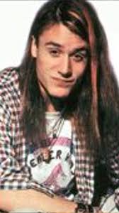 DOMINGO DE DATOS ROCKEROS Suena a Gasolina #foofighters #davegrohl #canamp  #gasolinecan #exhausted #slmelectronics