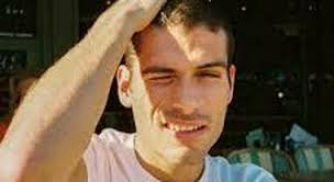 Oscar Anton, il bel parigino pubblica bye bye e sale in classifica