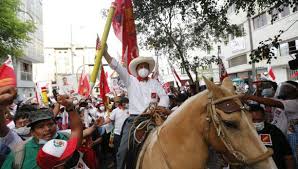 Además, ha rechazado cualquier afinidad ideológica con hugo chávez, que llevó a la ruina económica en venezuela. Pedro Castillo Reta Sus Detractores Quiero Que Vengan A Mi Tierra A Decir Que Soy Terrorista Trends El Bocon
