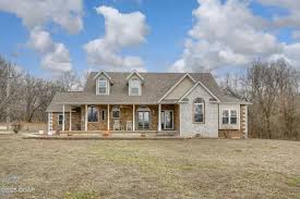 825 Linden St, Webb City, MO 64870