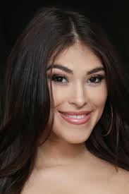 Stephanie West's Instagram, Twitter & Facebook