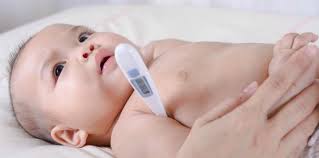 Saat bayi demam, tidak jarang menimbulkan kepanikan bagi moms dan dads. Demam Pada Bayi Begini Cara Mengatasinya Tanpa Perlu Ke Dokter Theasianparent Indonesia