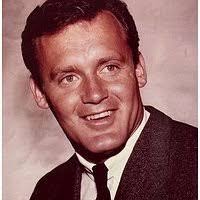 Stephen Strecker's Instagram, Twitter & Facebook