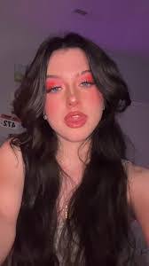 Kiara Redmond's Instagram, Twitter & Facebook