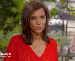 Elle est présentée d'abord par véronique mounier et alessandra sublet, puis par karine le marchand depuis la cinquième saison. L Amour Est Dans Le Pre Karine Le Marchand Devoile Des Tele Star