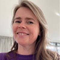 Helen Maas's Instagram, Twitter & Facebook