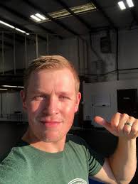 🔥 Want a routine you can actually stick to? It starts with small steps and  steady consistency. That's where the magic happens. Ready to stay focused  and build real momentum? Claim your