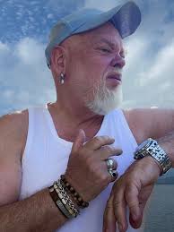 7. mars skal jeg til Kristiansand Folkebibliotek med diktsamlingen «Alt som  det var så lenge til er nå» og snakke med Randi Berge Wandrup. Sost jeg var  der med «Pappas lille gutt»