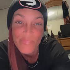 If you're the girl that pulled up to the McDonald's drive thru just now in  Mishawaka and said “this is for you baby!!” And started playing Stixx Baby…  I SEE YOU AND