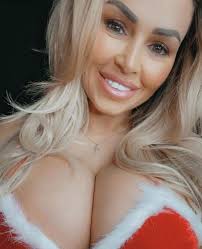 I like this video i don't like this video. Uk S Best Paid Porn Star On 25 000 A Day Was Discovered Stacking Shelves In Asda Mirror Online