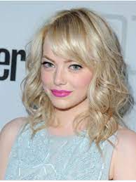 Родилась в семье подрядчика и домохозяйки. Gunstig Emma Stone Mittel Curls Blond Perucken Online Wahlen Sie Ihre Lieblings Perucke Jetzt 306 Pro Wwh0419