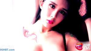 Regardez 曾火爆一時的話題網紅蛇精女李蒽熙首次挑戰情趣套裝展現兔女郎妖嬈誘惑～02 - Chinese, Bongacams, Asian  Porn - SpankBang