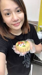 Tuổi thơ luôn thèm bánh Trung thu, 8X quyết tự mày mò, sau 2 năm đã thành  cô giáo