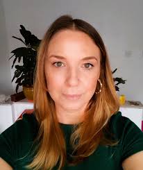 Hi Neighbours! I teach yoga classes locally in and around Stevenage and I  thought I would introduce myself! My name is Emma and I have been teaching  yoga for around 17 years