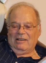 Lee Ebert's Instagram, Twitter & Facebook