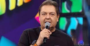 Segundo o site notícias da tv, o apresentador, que vai voltar a trabalhar na band, está o hospital israelita albert einstein, em são paulo, e essa é a primeira vez que ele falta a uma gravação de programa por conta de problemas de saúde. Faustao E Internado E Globo Convoca Tiago Leifert Para Apresentar O Domingao