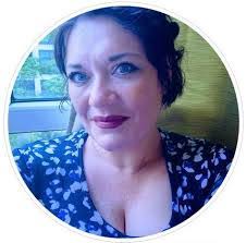 Angela Newcomb's Instagram, Twitter & Facebook