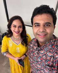 MAD FUN at last night's Corporate Show with THE Bela Shende @shendebelareal  and amazing musicians! #belashendeliveinconcert #music #singer  #saurabhdaftardar #concert