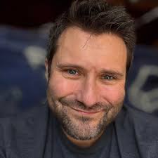 BEING IN A RELATIONSHIP WITH ME IS LIKE BEING IN THE MAFIA. ONCE YOU IN,  YOU CAN'T GET OUT. 🇮🇹🤌🏽