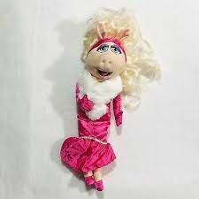 Disney Miss Piggy Muppet Show Plush Toy Stuffed Doll Pink Dress Pig Blond Hair Ebay In 2021 Pig Dress Pink Dress Miss Piggy