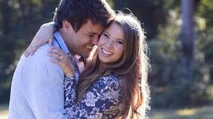 Bindi irwin was married today. Crocodile Hunter Steve Irwins Tochter Denkt An Tv Hochzeit Promiflash De