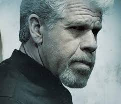 Hand of God S2: alsnog een beetje licht aan het eind van de tunnel