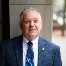 Michael Alden's Instagram, Twitter & Facebook