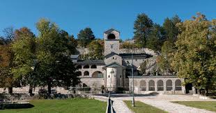 Cetinje is a city in montenegro. Cetinje Montenegros Historisches Und Kulturelles Zentrum