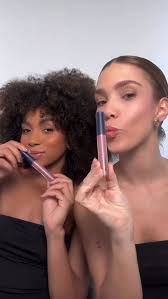 • @linhabrunatavares Clássico, elegante e apaixonante! ✨ O #BTLips Flávia é  aquele rosa antigo que nunca sai de moda e valoriza diferentes tons de  pele. Com fórmula confortável, cobertura impecável e ...