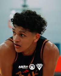 4⭐️ Billy White III is down to 10 schools, he tells @rivals.ig. Where do  you want to see him hoop in college? 👀, The 6-8 small forward is a top-40  overall recruit in the 2026 class.