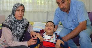 Peki serebral palsi hastalığının belirtileri nelerdir? Serebral Palsi Hastasi Yigit Ali Nin Yardim Cigligi