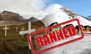 Longyearbyen (diq) asentamiento del archipiélago de las islas svalbard. Norway Town Longyearbyen Bans Locals From Dying Because Of Cold Weather Travel News Travel Express Co Uk