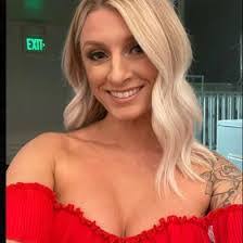 Gena Osborn's Instagram, Twitter & Facebook