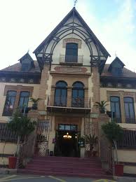 Bâtiment de la région de murcie, espagne (fr); La Casa Del Reloj Casa Del Reloj Estilo En El Hogar Murcia