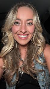 When he's all hat AND all cattle🐮🤠 • • • 📸: @alex.j.wieland