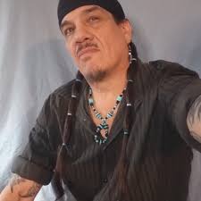 MY NAME IS David Peace Monroe NEPHEW TO Marilyn Monroe ACTRESS SOUNDTRACK  AND SON OF JACK STUBBS PROLIFIC PIONEERING LEGENDARY HOLLYWOOD FILM'S  DIRECTOR I AM AN ACTOR STUNTS TELEVISION PRODUCER Jess TV