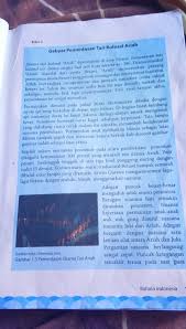 Menceritakan twntang darimana asal tari kolosiah ariah, menceritakan isi tentang tarian, dan suasana pementasan, puncak pementasan :( jawaban diatas berupa gambar), akhir pementasan : Kata Depan Gebyar Pementasan Tari Kolosal Ariah Kataku