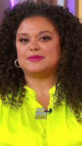 Michelle Ogle's Instagram, Twitter & Facebook