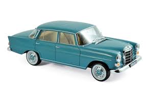 Mercedes Benz 200 1966 Moosgreen