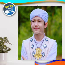 Umur 15 tahun) adalah aktor , penyanyi , dan pendakwah berkebangsaan indonesia. Hiasan Dinding Tema Habib Alwi Assegaf Poster Pemeran Raden Kian Santang Poster Kayu Wall Decor Dekorasi Rumah Hiasan Unik Bingkai Hiasan Ruangan Lazada Indonesia