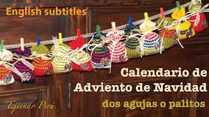 Calendario De Adviento De Navidad Hecho Con Bolsitos Tejidos En Dos Agujas En Calendario De Adviento Calendarios De Adviento De Navidad Artesanias De Navidad