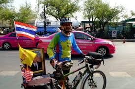 When cycling through malaysia, there are many locations that are worth visiting: Thai Man Living In Malaysia Rides His Bicycle From Penang To Bangkok To Pay His Respects To The Late King Bhumibol Adulyadej Bicycle Thailand