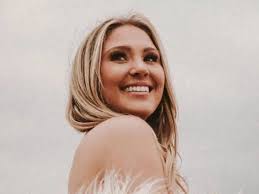 Karissa Ella lanza nuevo video musical para "I Hope Heaven's Like"