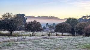 Massa de ar polar traz geada e derruba temperaturas no Sul do Brasil