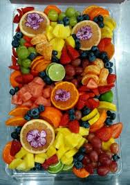 Epingle Par Sandy Sur Entertaining Nosh Ideas Plateaux De Fruits Fruits Decoration Presentation Des Plats