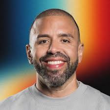 Lenora Stark's Instagram, Twitter & Facebook