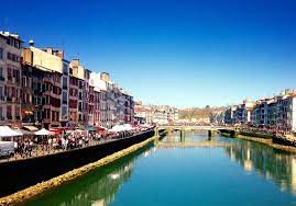A short walk around bayonne (baiona in basque language or euskara) and biarritz (miarritze in euskara), main cities of the historical province of lapurdi in. Visiter Biarritz En 2 Jours