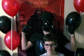 Voir plus d'idées sur le thème anniversaire gif, image joyeux anniversaire, vœux de joyeux anniversaire. Animation D Anniversaire Star Wars Etoile De Reve Animations